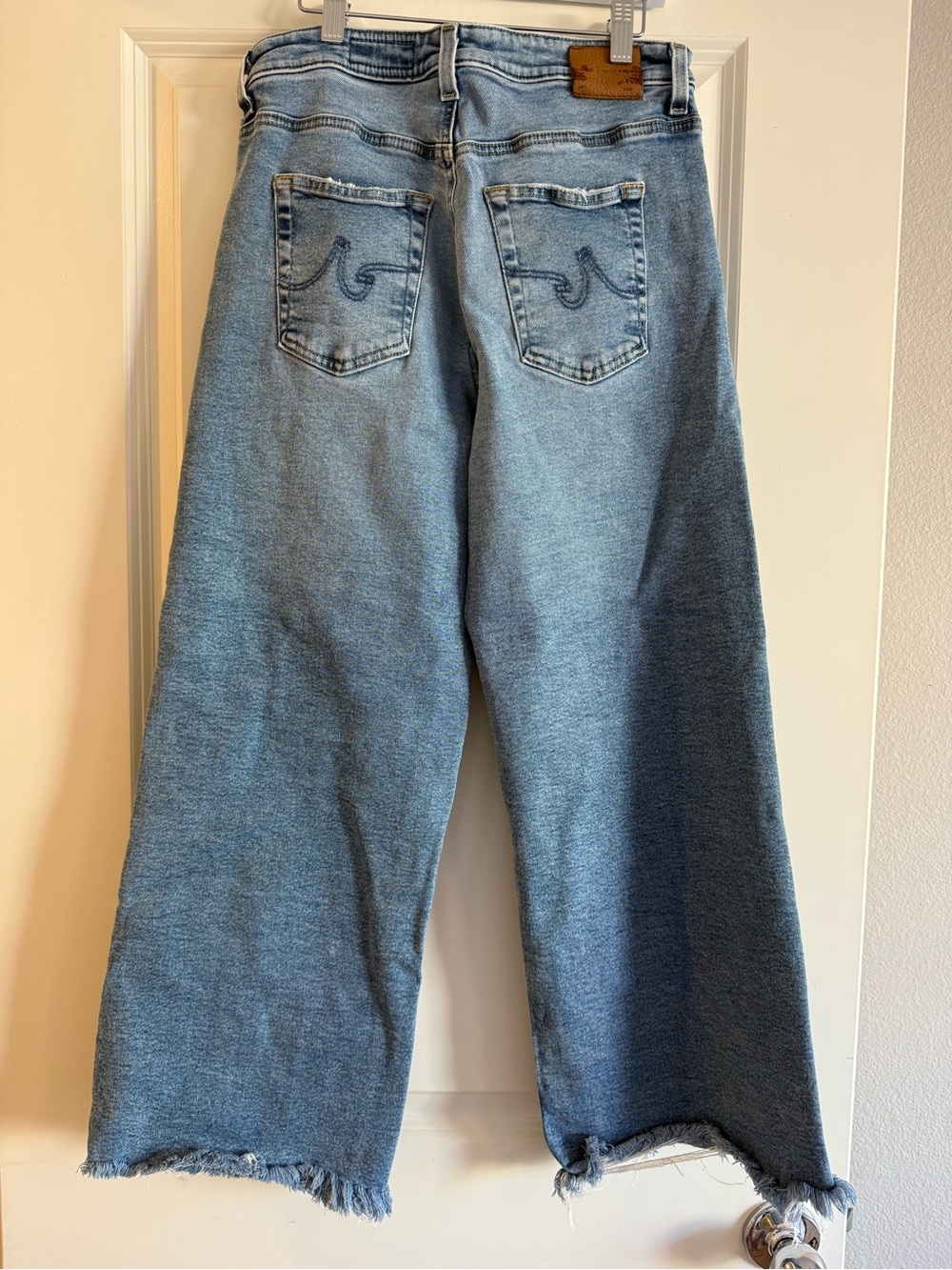 Ag Adriano Goldschmied Wide Leg Cropped Jeans in Light Blue Denim - Picture 2 of 12